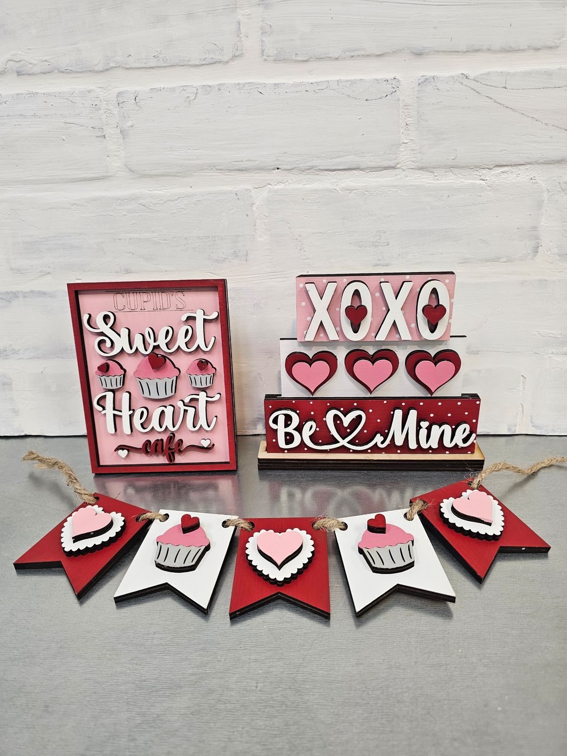 CHAIR DISPLAY- VALENTINE SET (NO CHAIR DISPLAY)