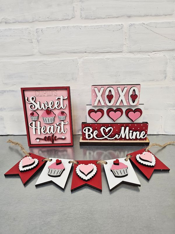 CHAIR DISPLAY- VALENTINE SET (NO CHAIR DISPLAY)