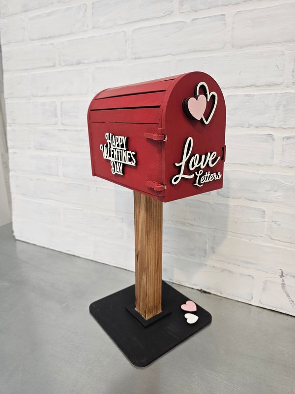 TABLETOP VALENTINE MAILBOX