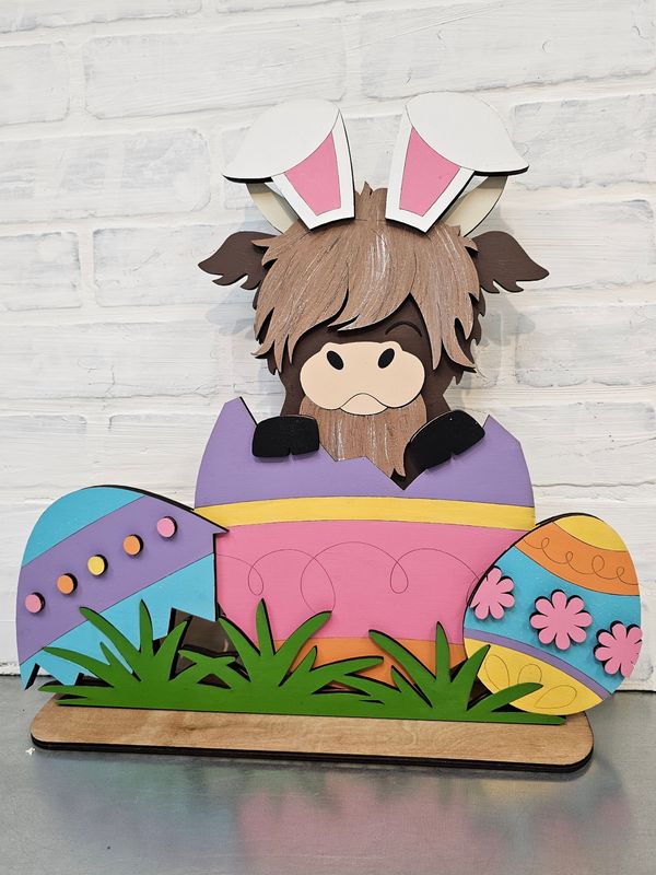 STANDING EASTER HIGHLAND COW