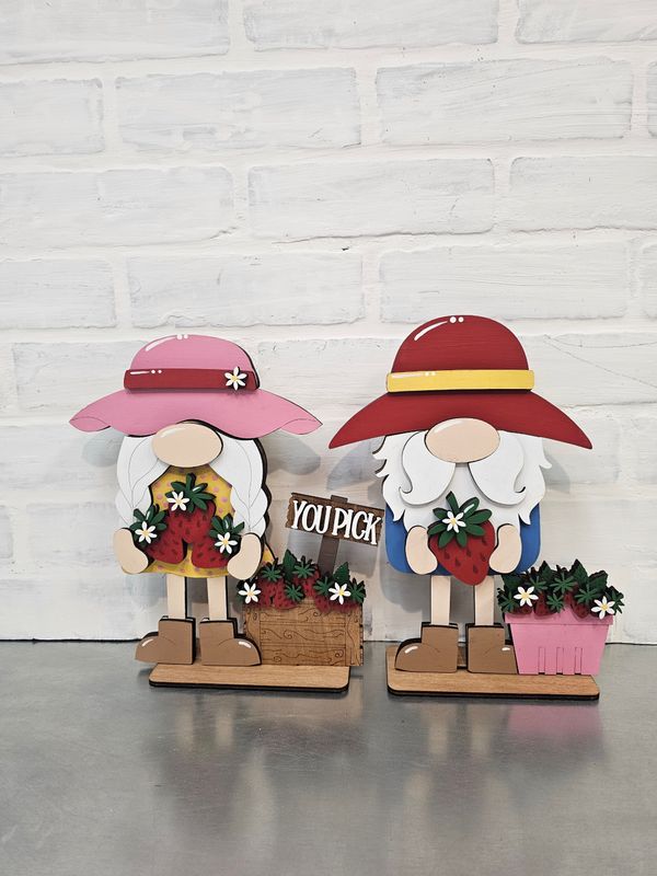 STANDING STRAWBERRY BOY &amp; GIRL SET