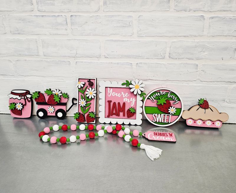 TIERED TRAY-STRAWBERRY &amp; DAISY SET
