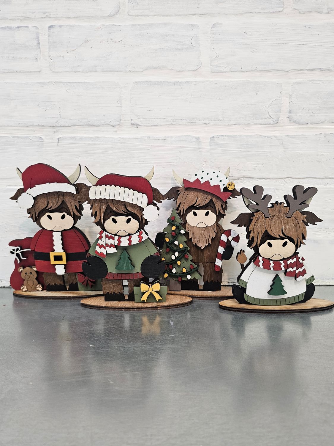 SET OF 4 MINI CHRISTMAS HIGHLAND COWS