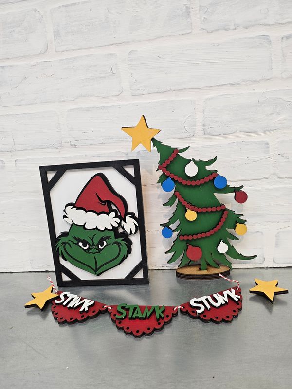 CHAIR DISPLAY-GRINCH SET ( NO CHAIR)
