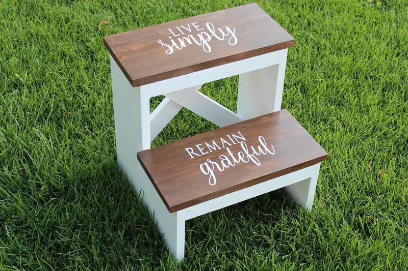 STEP STOOL
