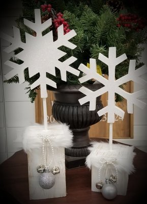 2 STANDING SNOWFLAKES-**