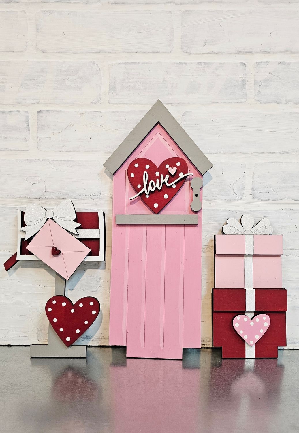 CHANGEABLE WINDOW-VALENTINES SET ( NO WINDOW)