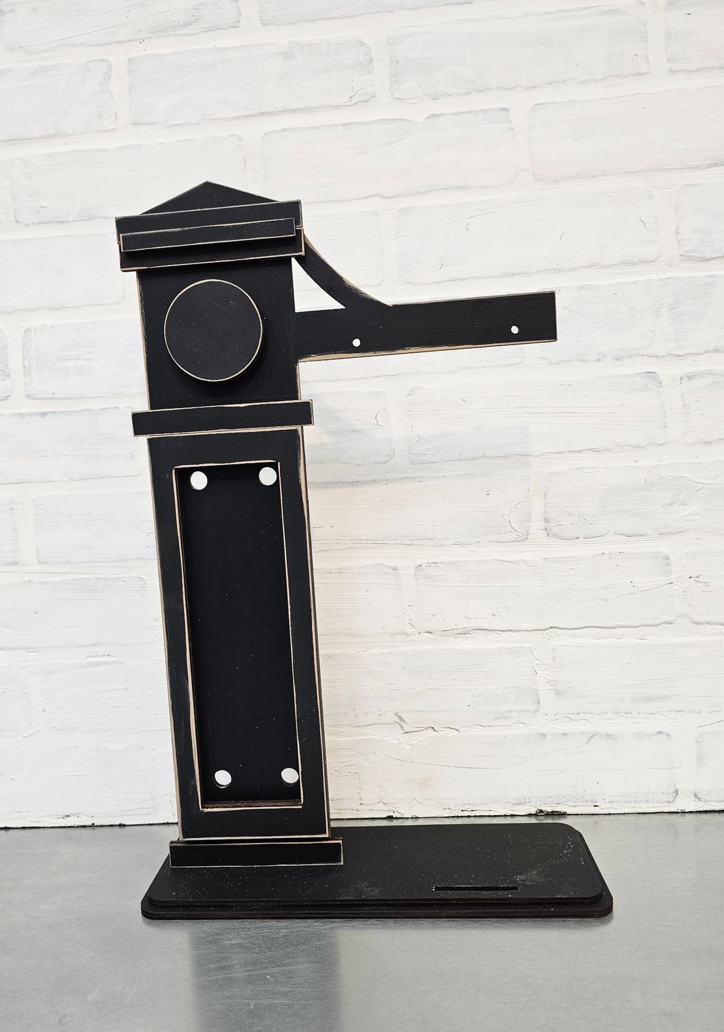 STANDING CHANGEABLE POST WITH ANY SET