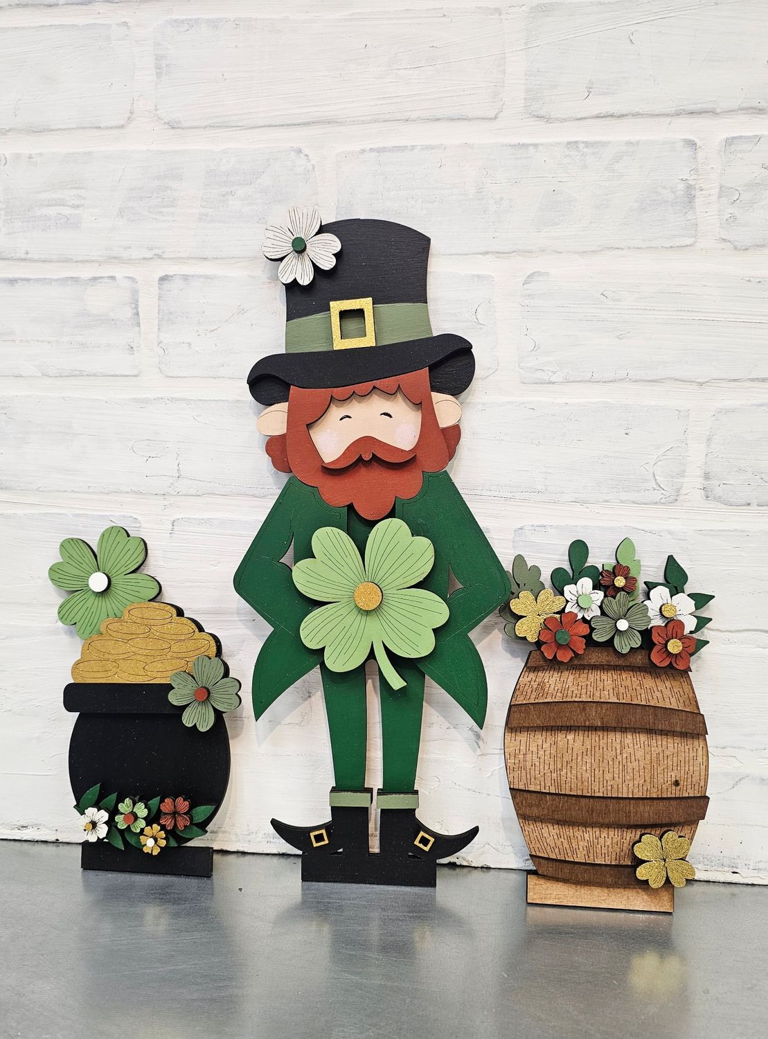 CHANGEABLE WINDOW-ST. PATRICK'S SET ( NO WINDOW)