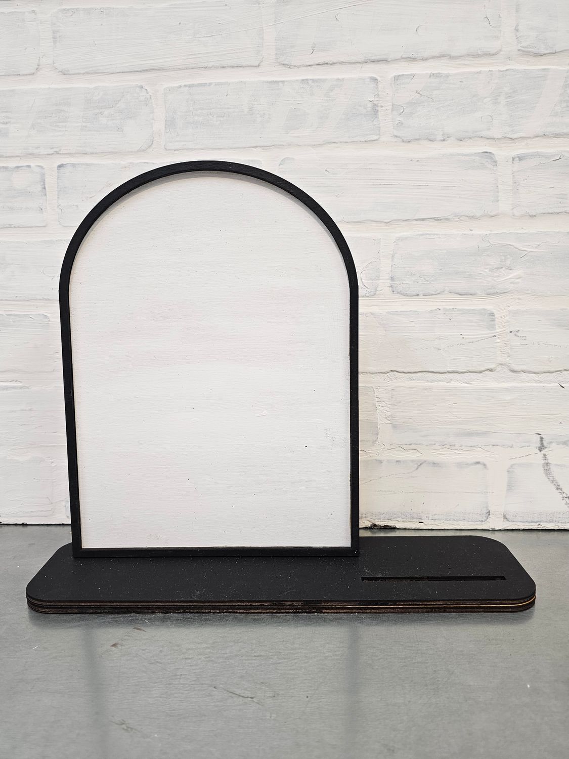 CHANGEABLE ARCH SIGN WITH CHOSEN SET