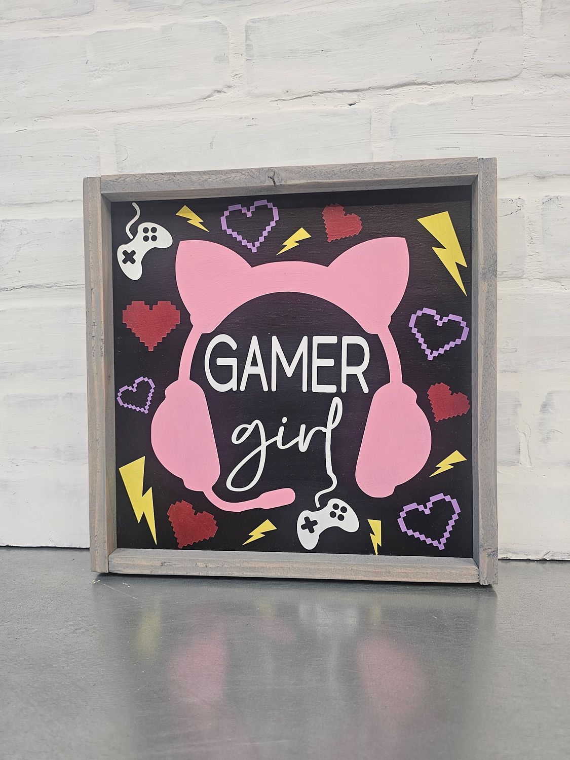 GAMER GIRL  (10 X 10")