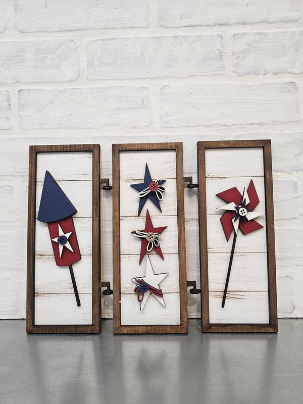 STANDING PATRIOTIC TRIO OF SIGNS