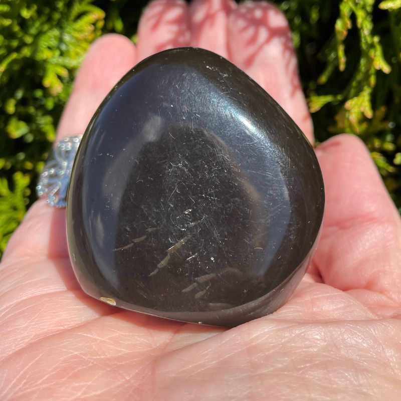 Black Amber Free Form_ Black Amber Free Form