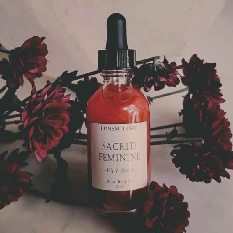Sacred Feminine Ritual Body Oil Lunam Love