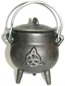 Triquetra Cauldron 3.5&quot;