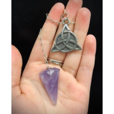 Celtic Triquetra Pendulum