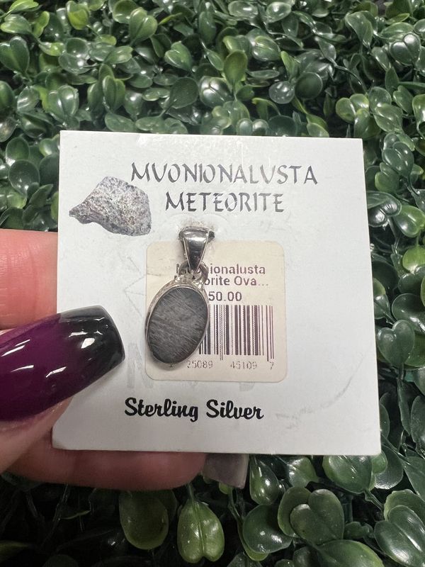 Muonionalusta Meteorite Oval Pendant