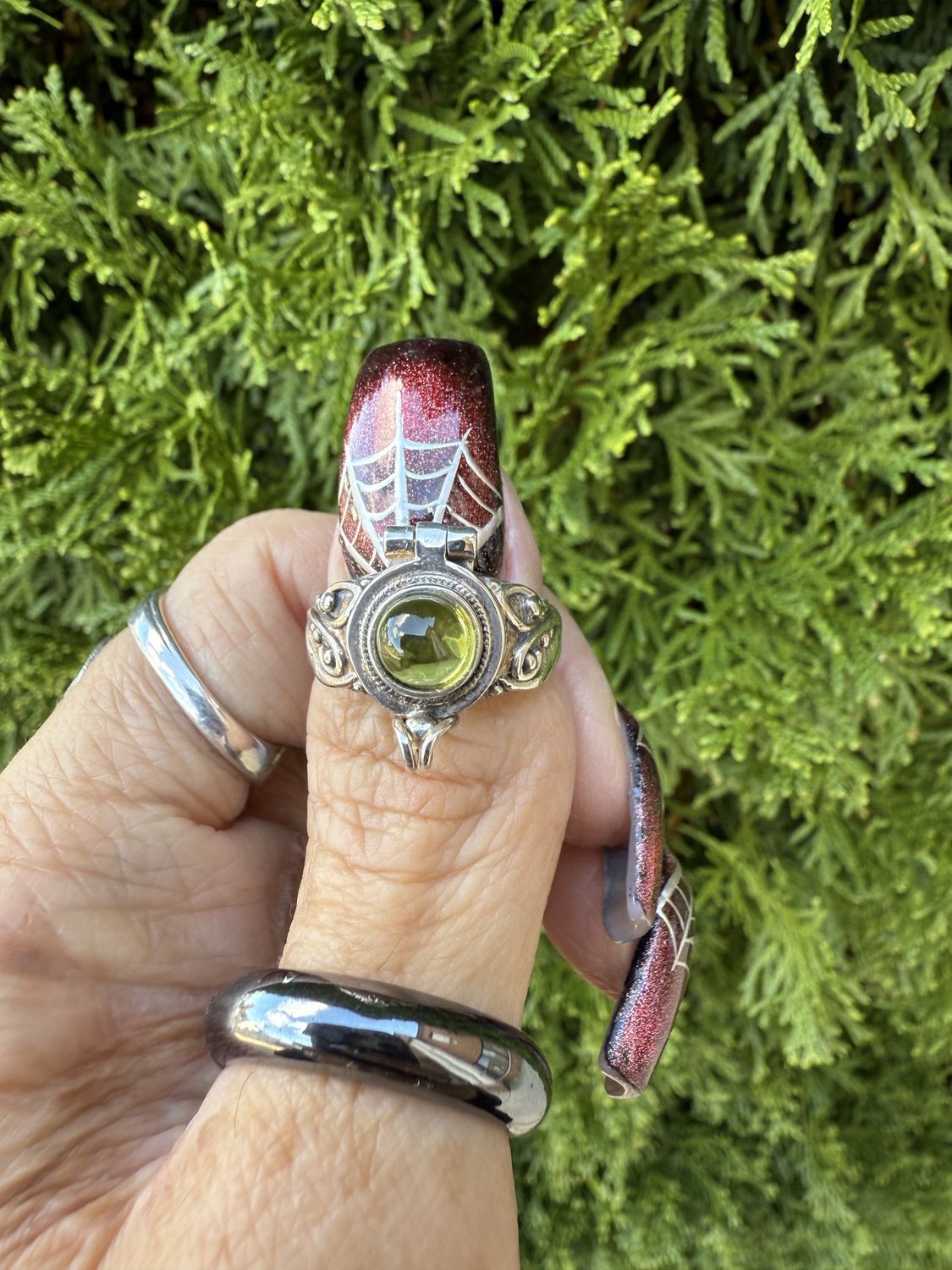 Peridot Poison Sterling Ring Sz 10