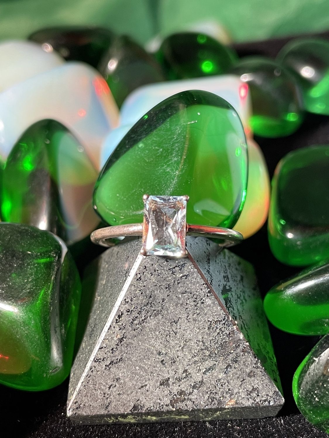 Topaz Faceted Rectangle Sz8