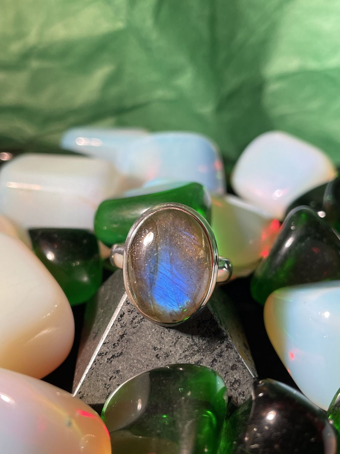 Blue Labradorite Oval Sz6