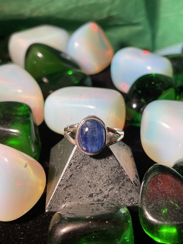 Kyanite Oval Ring Sz 8