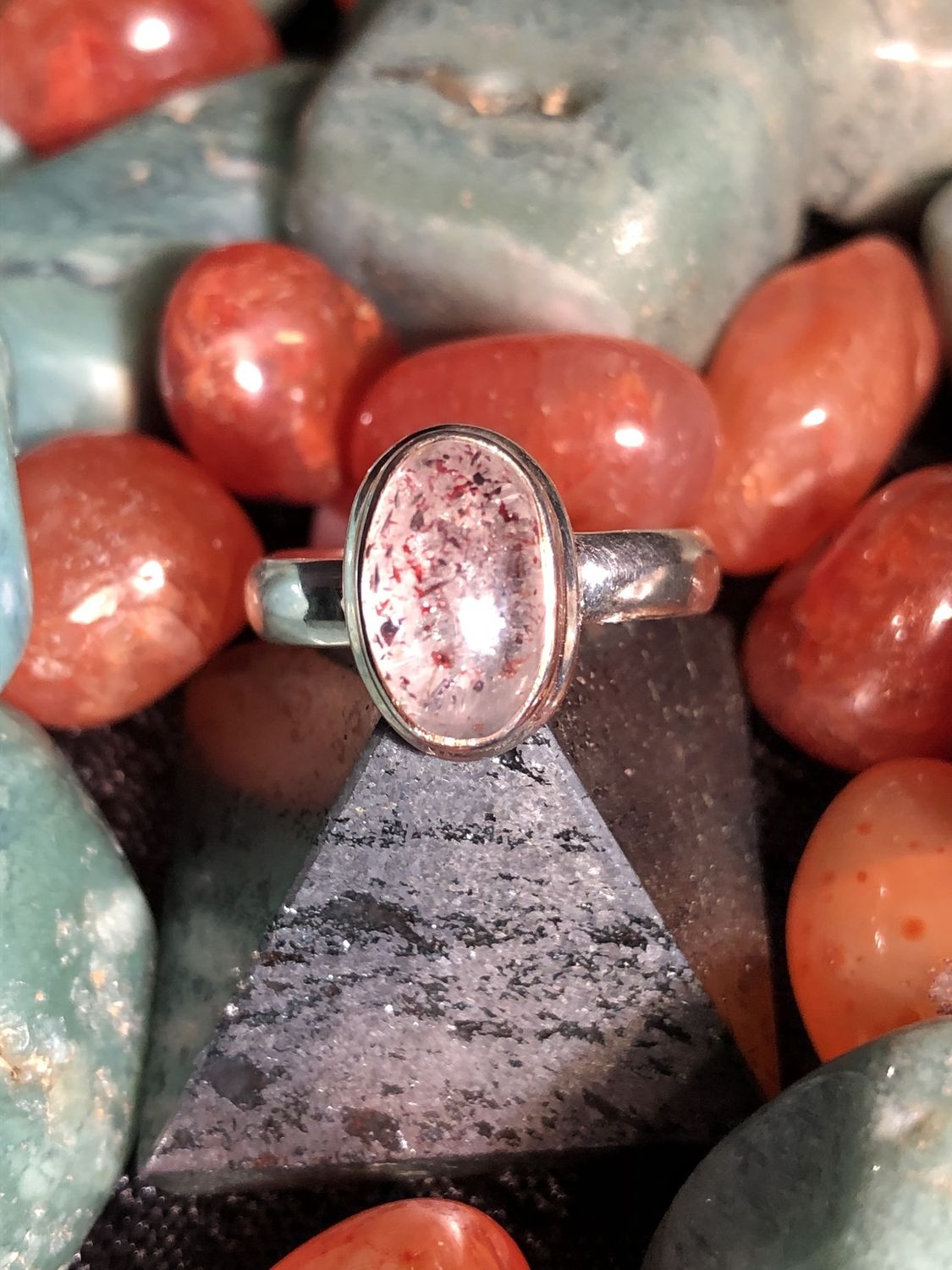 Orire Quartz Oval ring Sz 9
