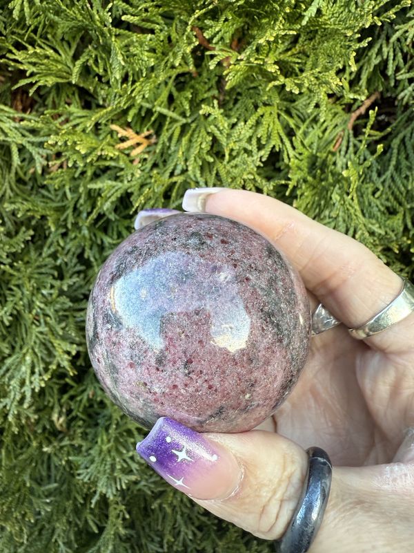 Garnet Sphere 60mm