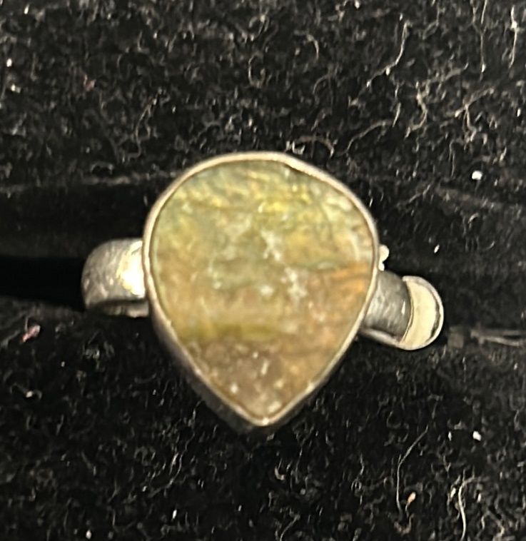 Labradorite Ring Sz8 Rough Drop