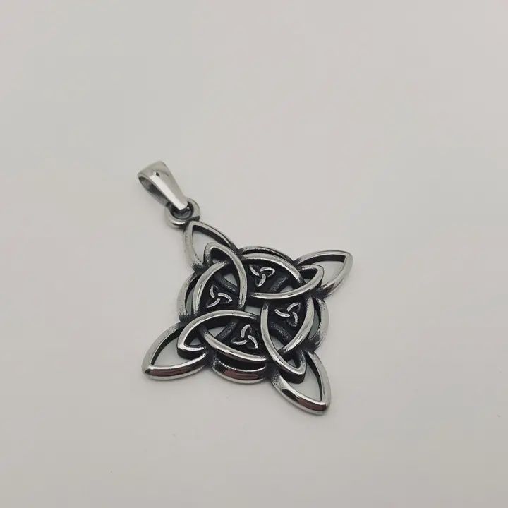 Witches Knot Pendant