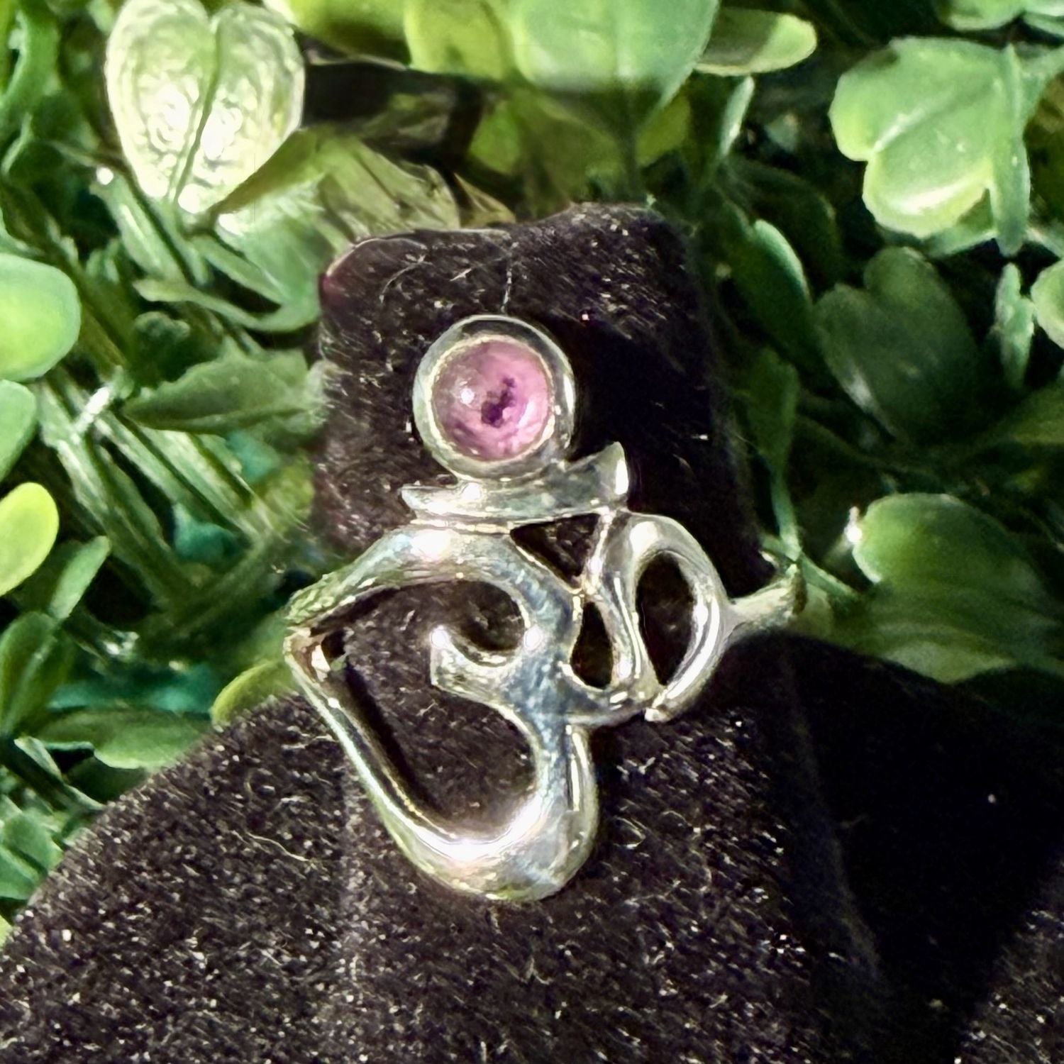 Amethyst Ohm Ring Sz6
