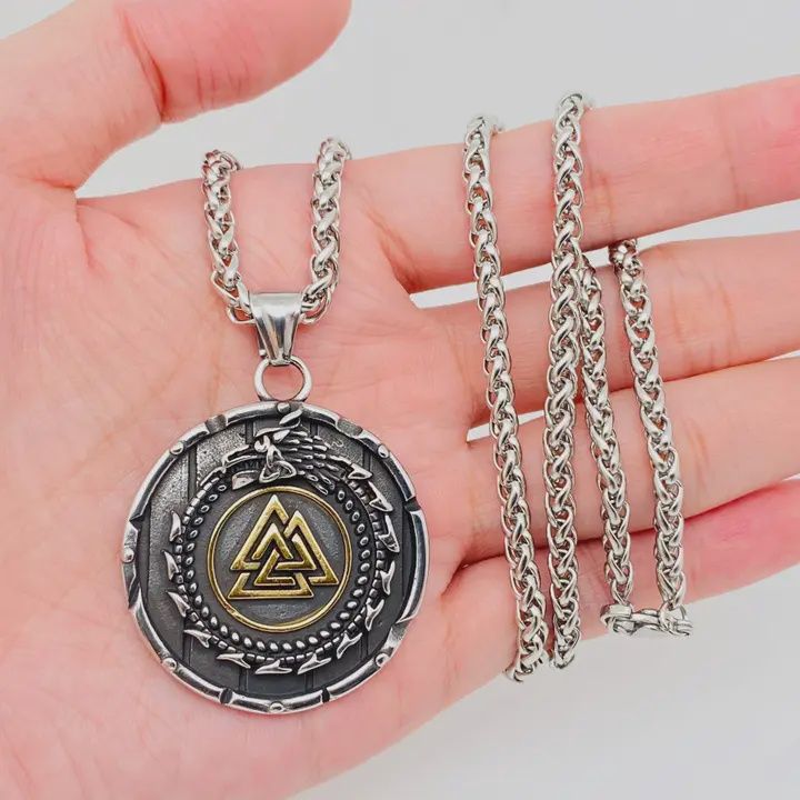 Viking Valknut Round Pendant Necklace