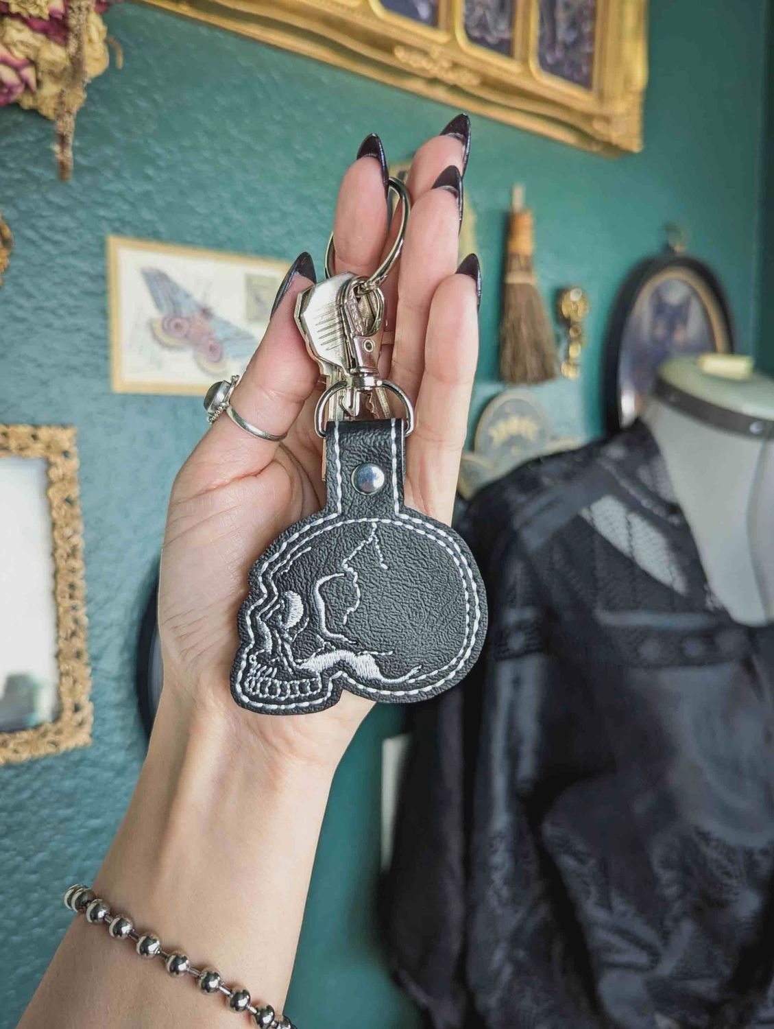 Black Skull Keychain