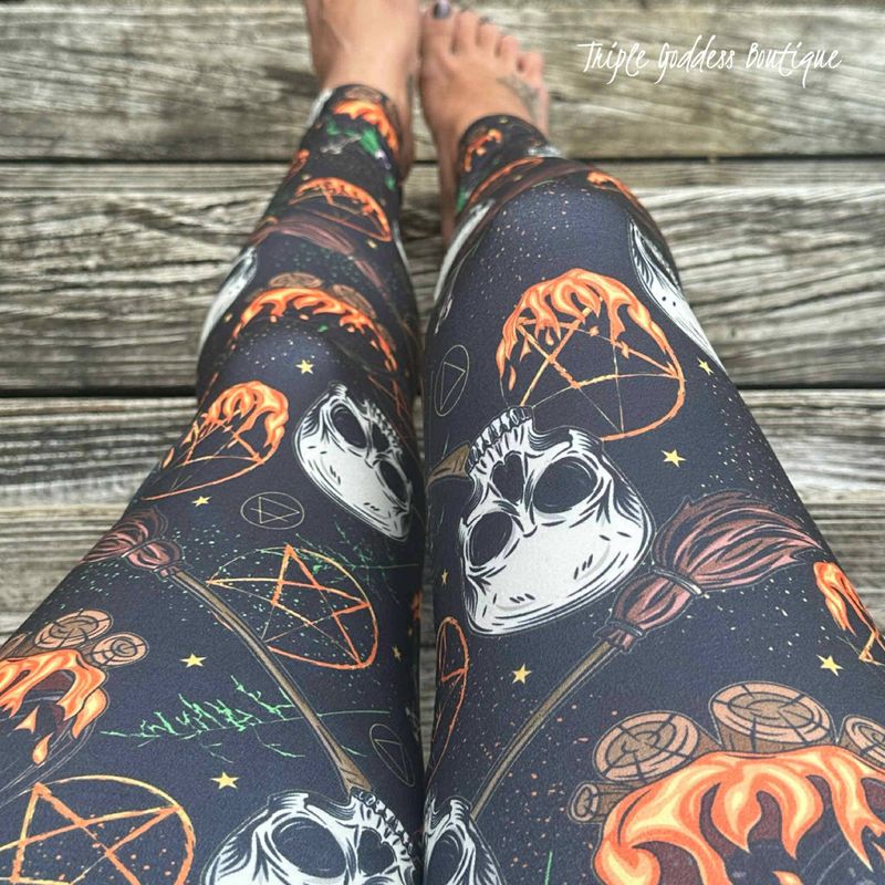 Pentagram leggings, Witch Leggings, Cauldrons