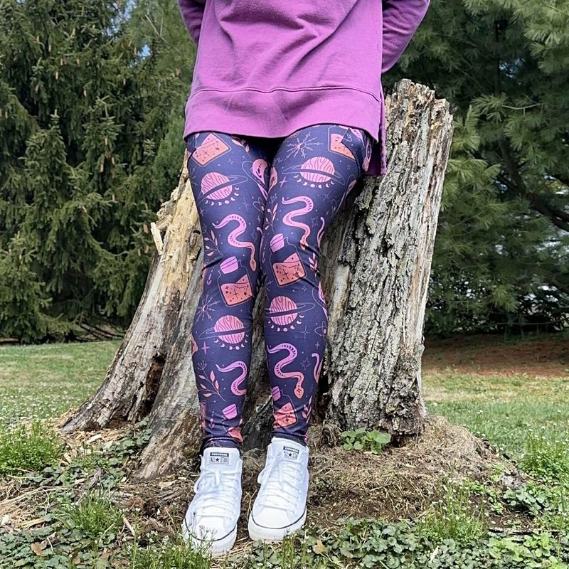 Witch Printed Women's Pocket leggings, Tarot Clothing