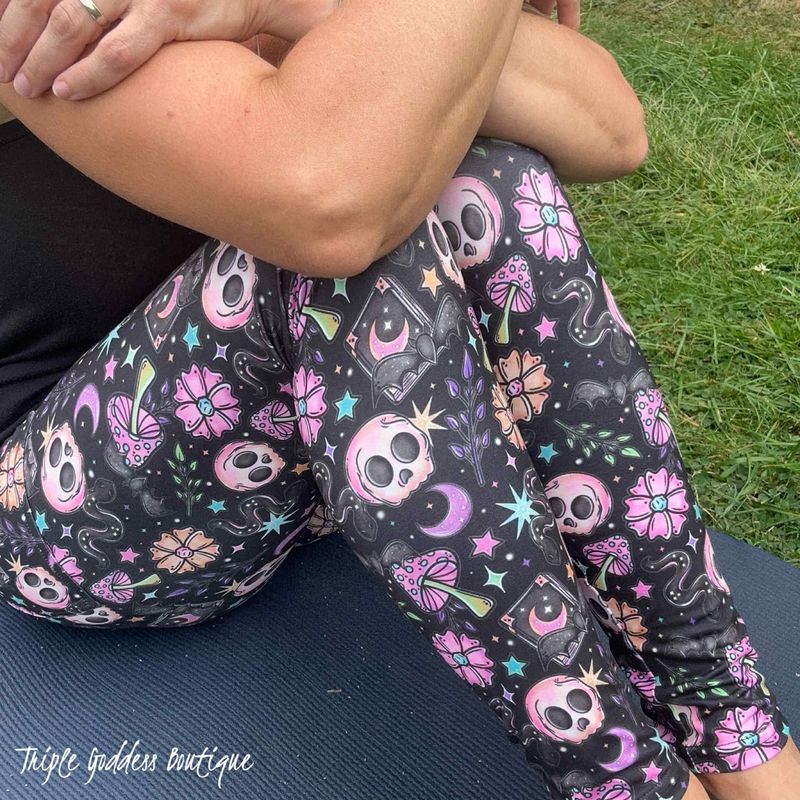 Witch Printed Leggings, tarot printed leggings