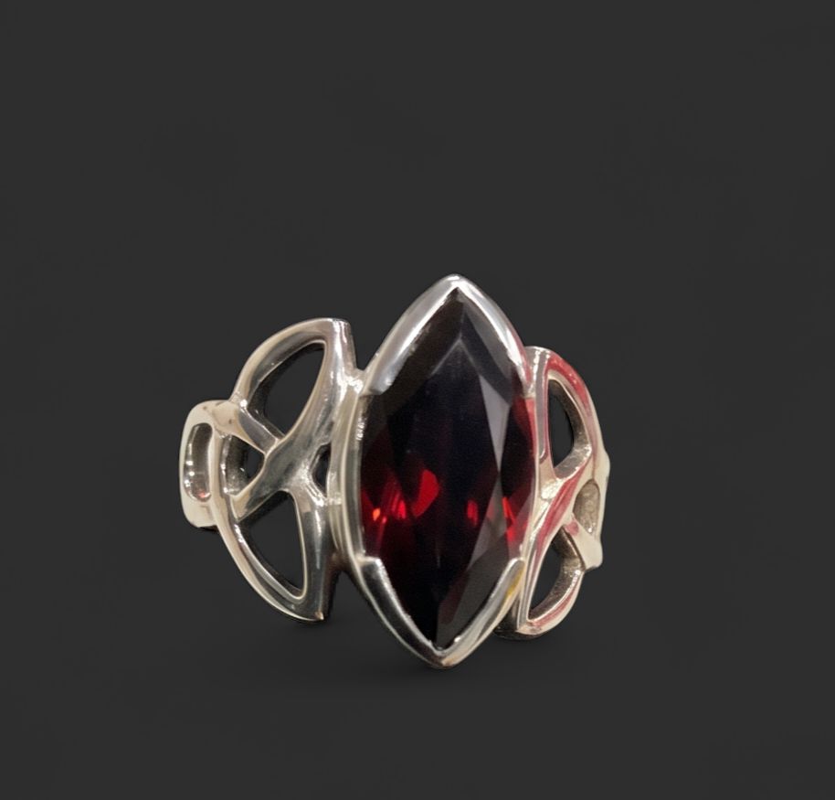 Celtic Infinity Garnet Ring size 7
