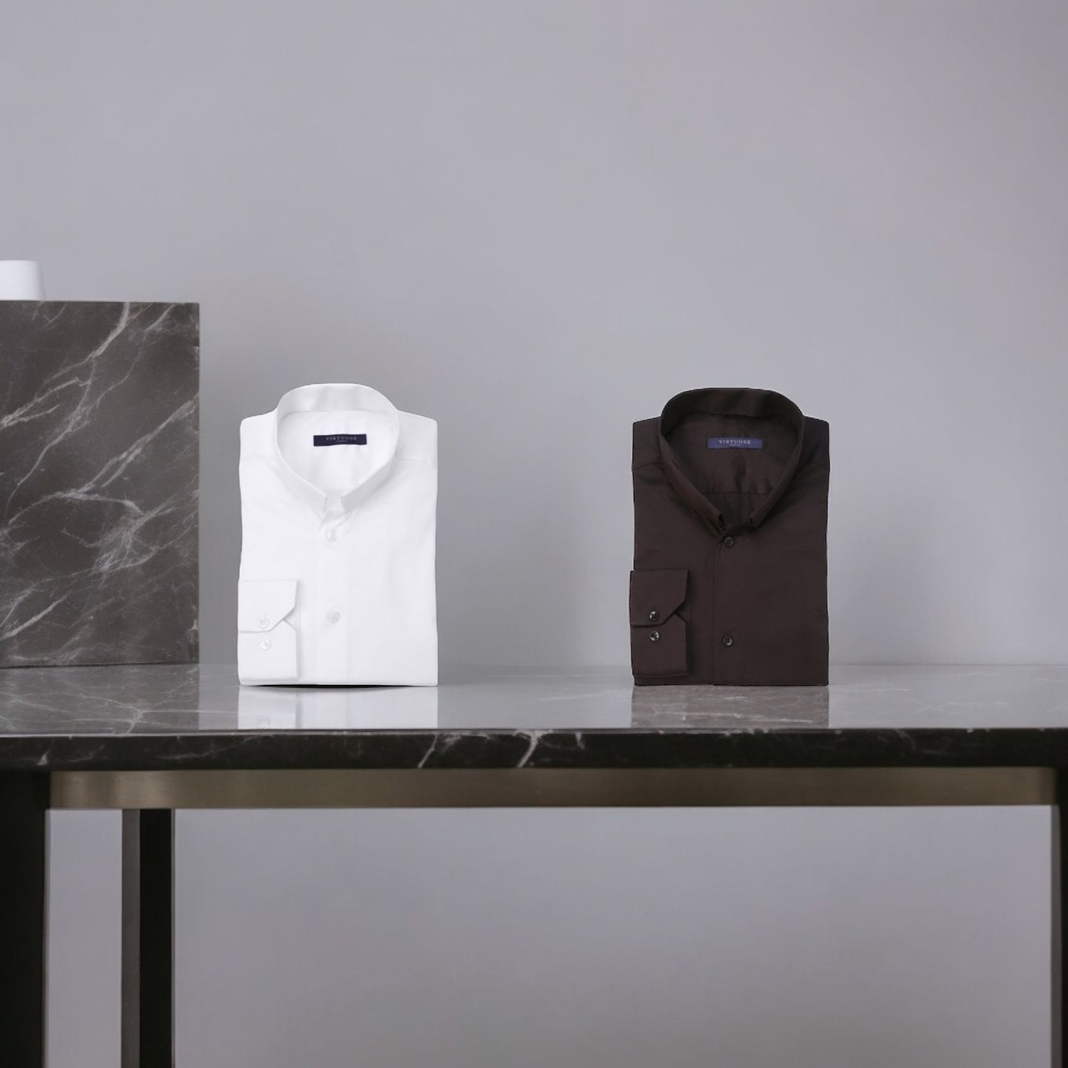 Chemise 100% Cotton manches longues Col inversé.