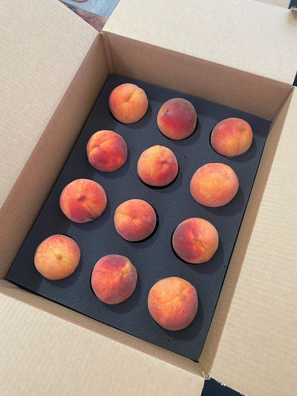 Colorado Palisade Peaches 12 count - Free Shipping