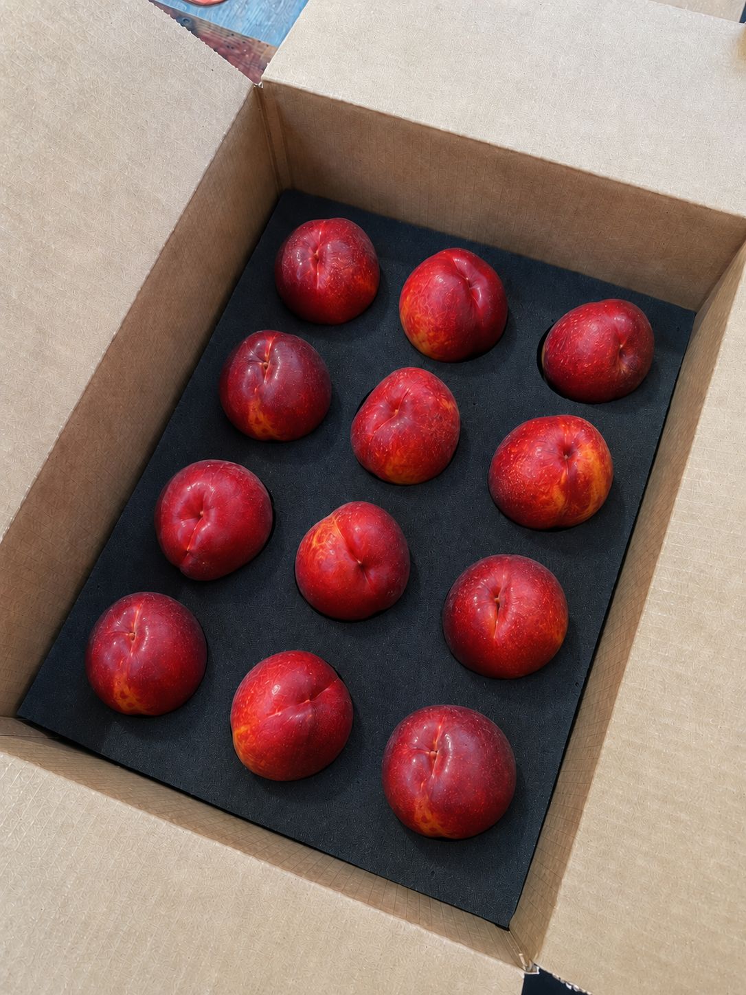Colorado Palisade Nectarines 12 count - Free Shipping