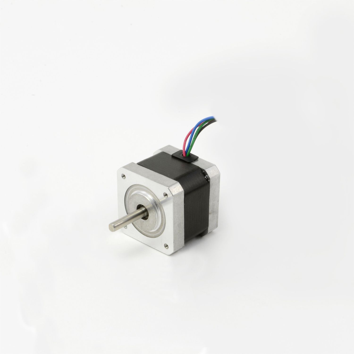 NEMA 17 stepper motor with 41.0 Ncm holding torque