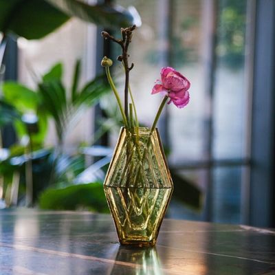 Vaas Small | Hexagon | Amber