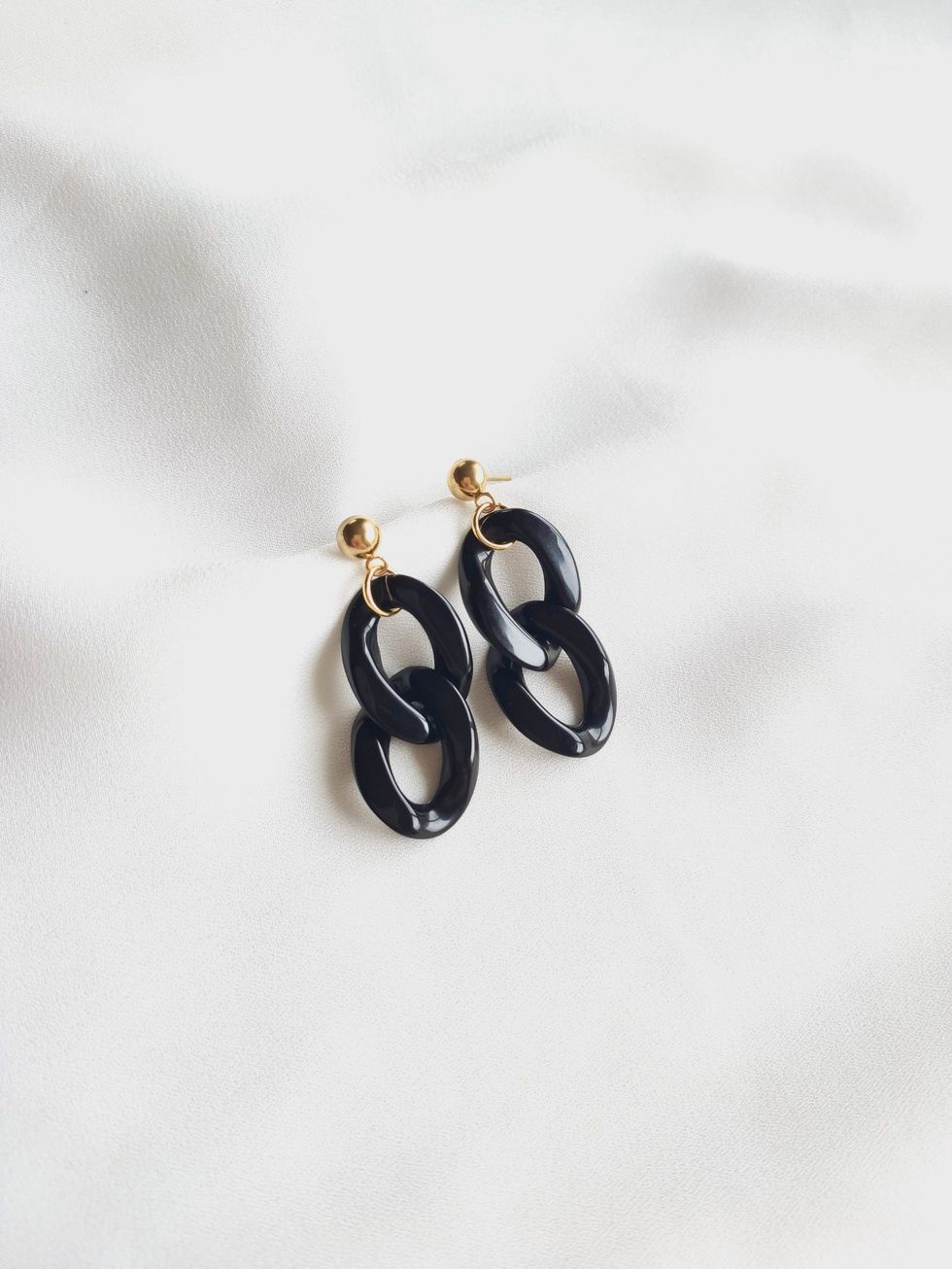 Earring Vintage Black