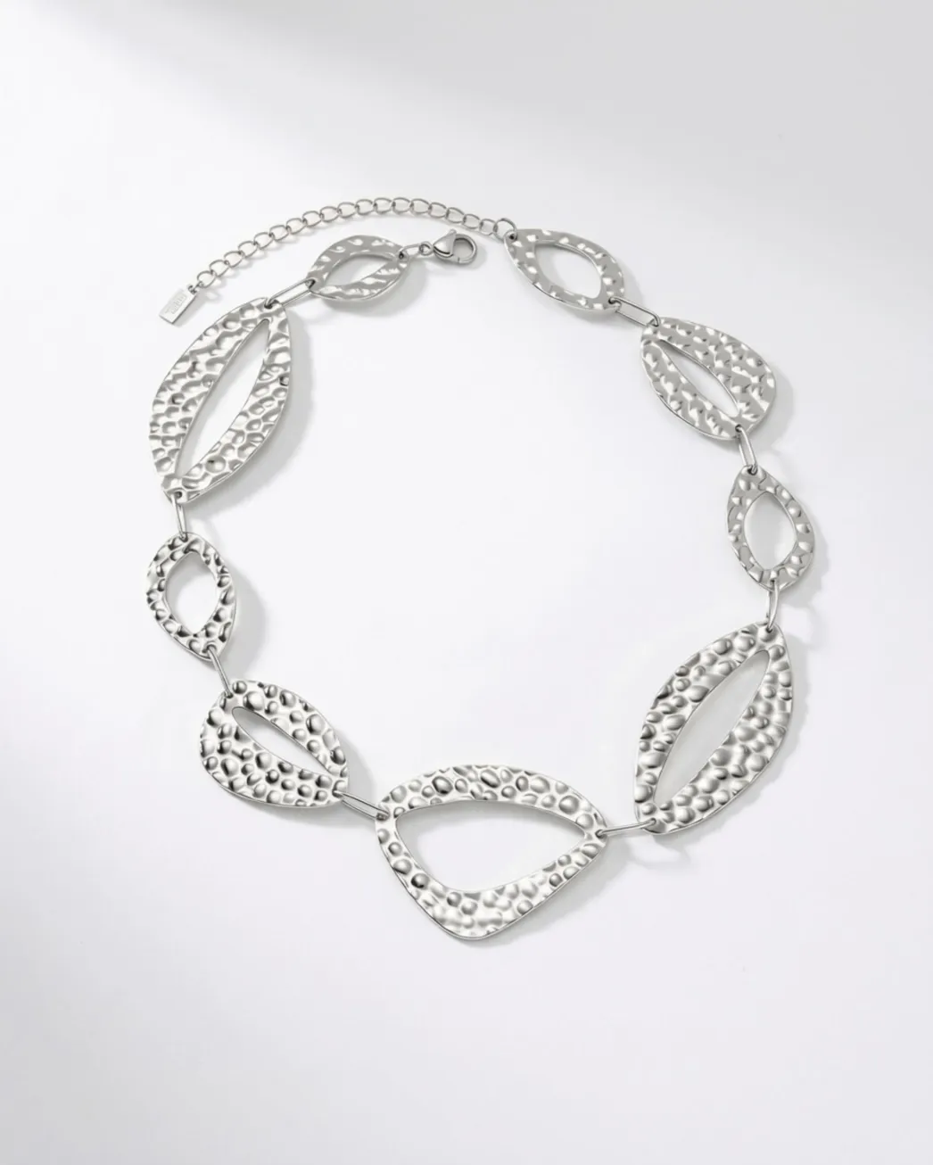 Ragna Necklace Hammered