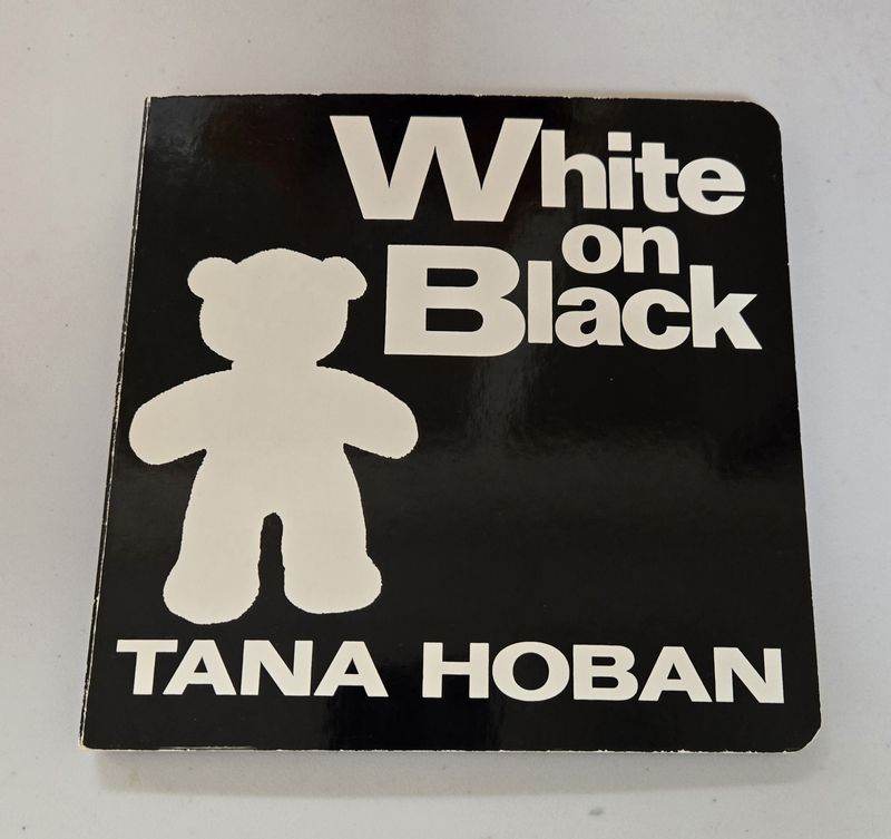 HOBAN / WHITE ON BLACK