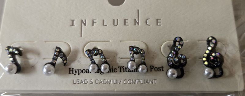 Rhinestone Paved Pearl Music Note Stud Earrings