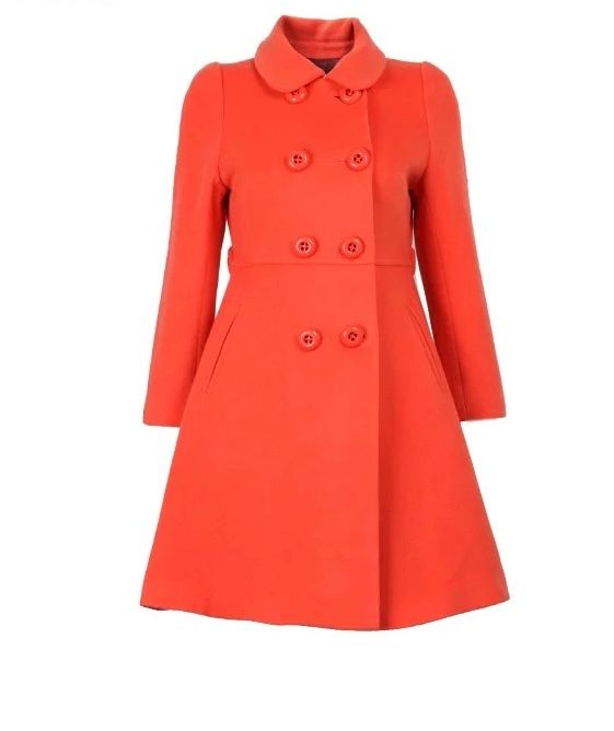 Fashionable and formfitting woolen overcoat for autumn and winter