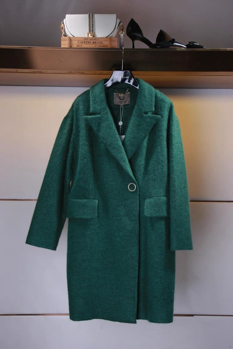 Loose knitted overcoat for autumn and winter