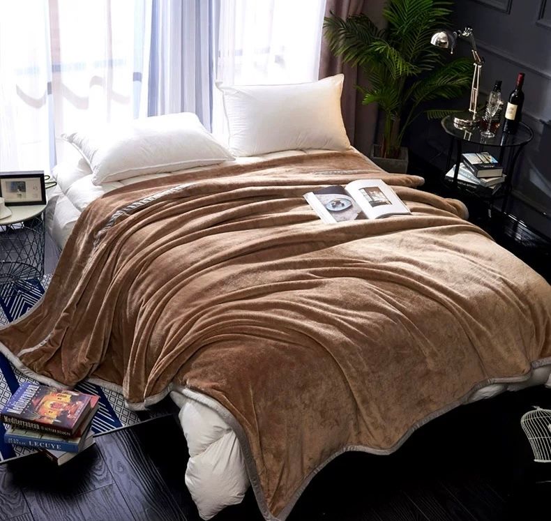 High-quality double-sided fine plush fabric single-layer blanket produced by a factory specialising in high-end customised export