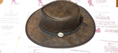 Fashionable and classic hat