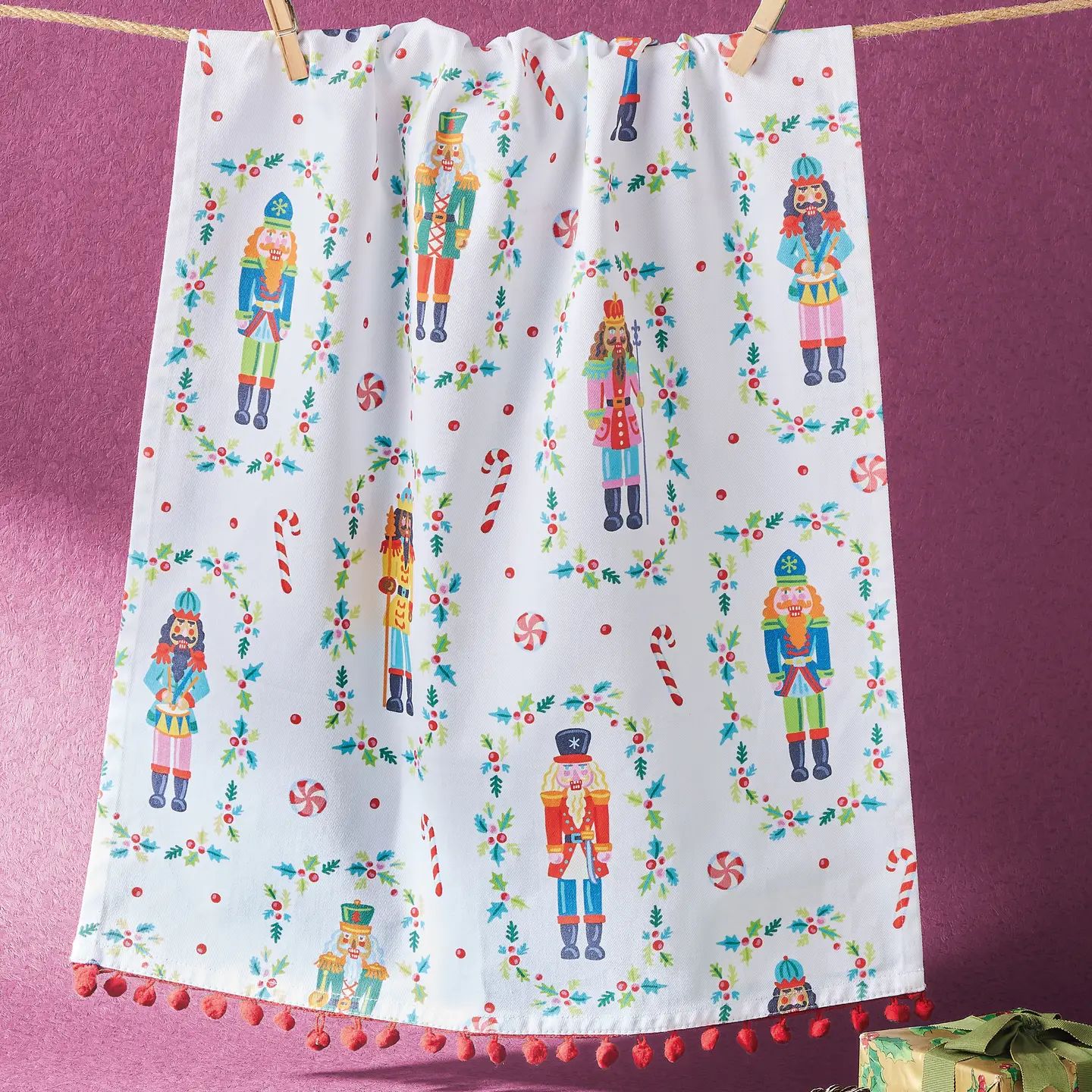 Nutcrackers w/ Pom Pom Kitchen Towel
